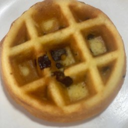 วาฟเฟิล ไส้ลูกเกด