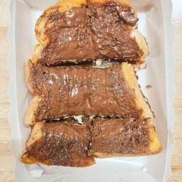 ขนมปังปิ้งนูเทลล่า 2 แผ่น