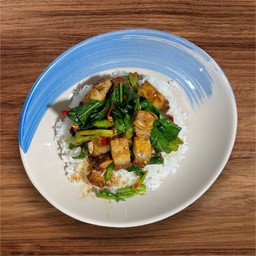 คะน้าหมูกรอบ