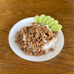 ข้าวหมูกระเทียม(หมูสับ)