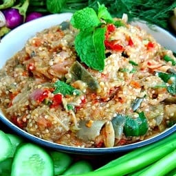 แก้ว  ส้มตำ  ไก่ย่าง  อาหารอีสาน