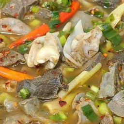 ต้มแซบเครื่องในหมู