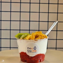 D.I.Y Fresh yogurt (3 toppings)