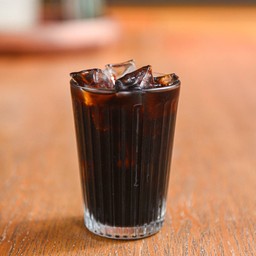 โอเลี้ยง เย็นเย็น (O-Liang)