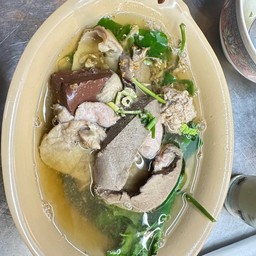 เจ้แหม่มก๋วยเตี๋ยว สาขา2 หน้าสมาคมกลุ่มชาวไร่