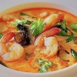 Tom Yum Goong - Popular Spicy Hot & Sour Lemongrass King Prawns Soup (8-10 King Prawns)