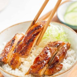 ไก่ย่างคุณแม่ ร.8