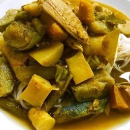 ขนมจีนแกงไตปลา