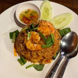 ข้าวผัดต้มยำกุ้ง