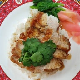 ข้าวหน้าหมูกรอบ