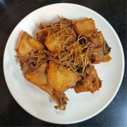 ไก่คั่วเค็มขิงกรอบ