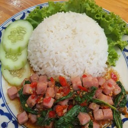 ข้าวกะเพราแฮม (หมู) ข้าวหอมมะลิ