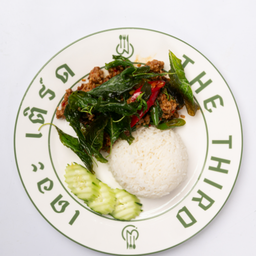 ข้าวราดไข่เยี่ยวม้ากระเพรากรอบ