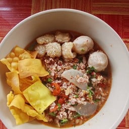 เส้นเล็กต้มยำพิเศษ