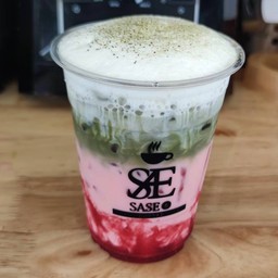 มัจฉะสตอร์เบอรี่ลาเต้