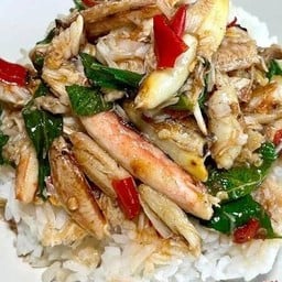 กะเพราเนื้อปู ราดข้าว