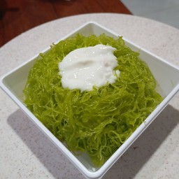 เค้กฝอยทองใบเตยลาวามะพร้าวอ่อน มินิมอล