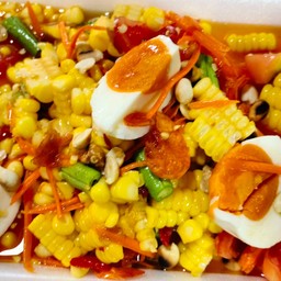 ตำไทยข้าวโพดไข่เค็ม