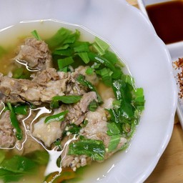 ต้มแซ่บ กระดูกหมู