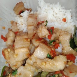 ข้าวกะเพราสามชั้น
