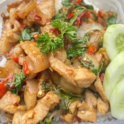 กะเพราหมูสามชั้น