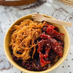 ข้าวเหนียวดำ หมูสวรรค์งา+ฝอย