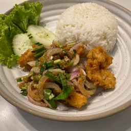 ข้าวยำไก่แซ่บ
