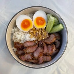 ข้าวสันคอหมูทอดสามเกลอ