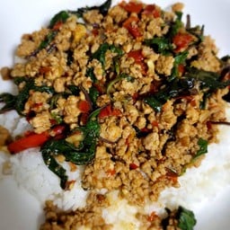 กะเพราตรงปก ฟรีน้ำซุป