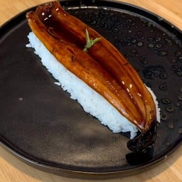 ข้าวหน้าปลาไหลญี่ปุ่นhokkaido (ยกตัว)