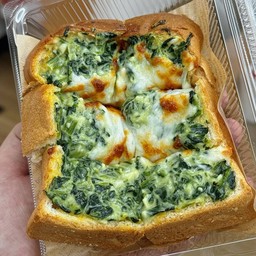 บ้านปังปังแอนด์ชิกเก้น