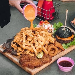 สเต็กถาดจัมโบ้ลุงหยิก