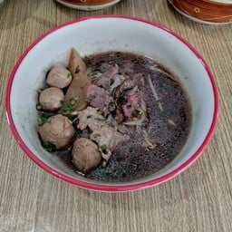 ก๋วยเตี๋ยวรสเด็ด(น้องลัคกี้)