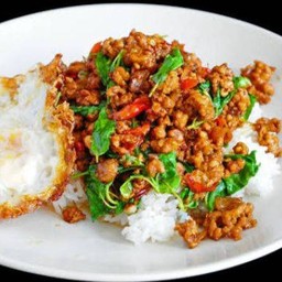 กระเพราหมูสับ