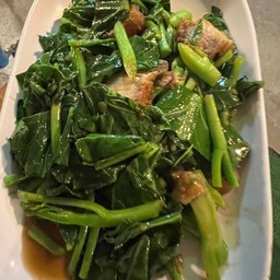 อาหารตามสั่ง by ศาลากลางใจ