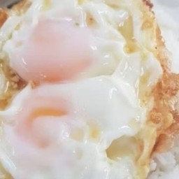 ข้าวกล่อง+ไข่ดาว 2ฟอง