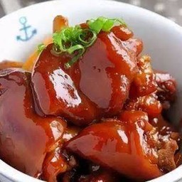 猪脚 ขาหมูตุ๋น