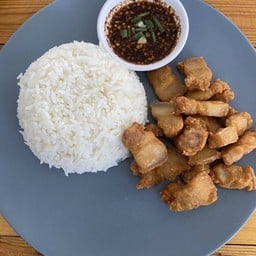 ข้าวหมูสามชั้นทอด