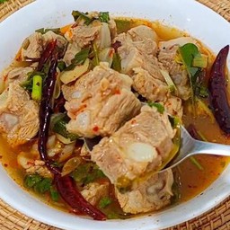 ต้มแซ่บกระดูกหมู