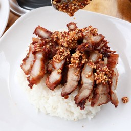 ข้าวหมูสามชั้นทอด