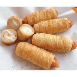 โรตีพันไส้กรอกไก่ชีส 5 ชิ้น+ซอส (เมนูใหม่)