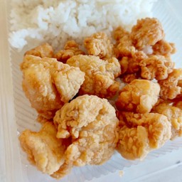 ข้าว+ไก่ป๊อป (10 ชิ้น) + ซอส