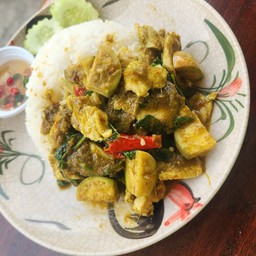 ข้าวราดแกงเขียวหวานไก่