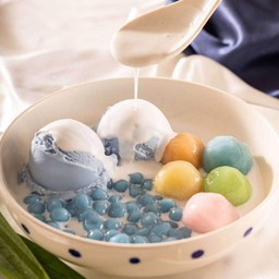 ไอศกรีม +บัวลอยมีไส้+ขนมไทย