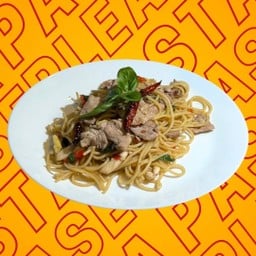 สปาเก็ตตี้ขี้เมา ไก่ Spagehtti spicy kee-moa   chicken