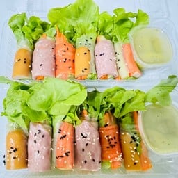 สลัดโรล รสมือแม่พร By…พะแพง