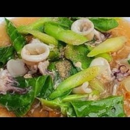 ราดหน้าปลาหมึก