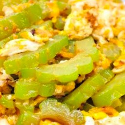มะระผัดไข่