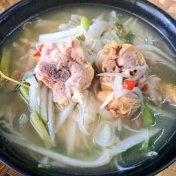 แกงไก่หน่อไม้เปรี้ยว