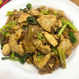 ผัดซีอิ๊วเส้นใหญ่ไก่